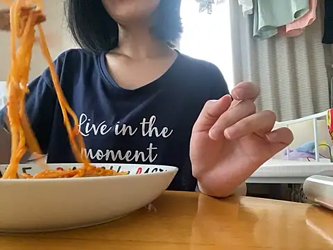 Snapshot of riri_riri_jp chatting on September 2025 05:42:01 AM riri riri jp online show from September 2025 05:42:01 AM