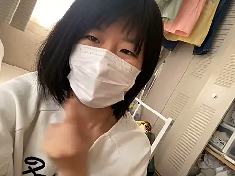 Snapshot of riri_riri_jp chatting on October 2025 05:06:01 AM riri riri jp online show from October 2025 05:06:01 AM