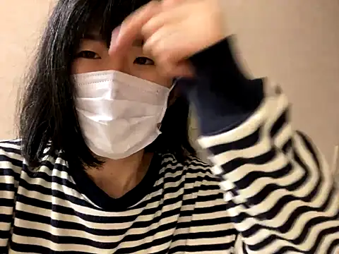 Snapshot of riri_riri_jp chatting on October 2025 05:12:01 PM riri riri jp online show from October 2025 05:12:01 PM