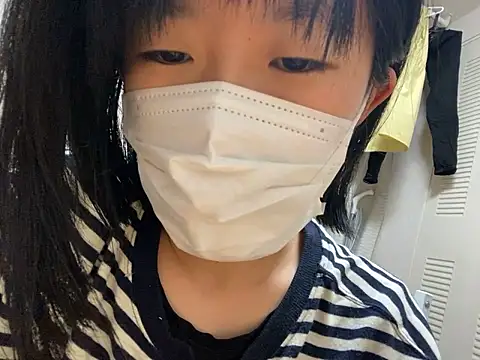 Snapshot of riri_riri_jp chatting on October 2025 03:34:01 PM riri riri jp online show from October 2025 03:34:01 PM