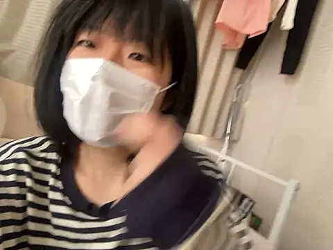 Snapshot of riri_riri_jp chatting on November 2025 01:49:01 AM riri riri jp online show from November 2025 01:49:01 AM