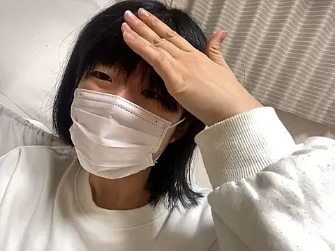 Snapshot of riri_riri_jp chatting on November 2025 10:25:02 AM riri riri jp online show from November 2025 10:25:02 AM