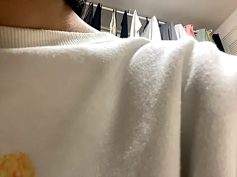 Snapshot of riri_riri_jp chatting on December 2025 10:20:01 AM riri riri jp online show from December 2025 10:20:01 AM