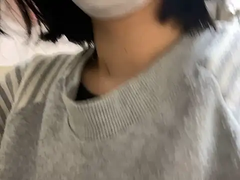 Snapshot of riri_riri_jp chatting on December 2025 03:08:02 PM riri riri jp online show from December 2025 03:08:02 PM