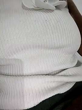 Snapshot of tasty_Chocobaar chatting on November 2025 02:39:01 PM tasty Chocobaar online show from November 2025 02:39:01 PM