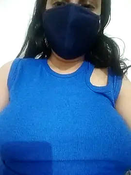 Snapshot of tasty_Chocobaar chatting on December 2025 10:29:02 PM tasty Chocobaar online show from December 2025 10:29:02 PM