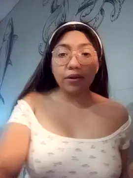 criscrispdv online show from April 2026 12:01:01 AM