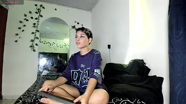 Odeth  online show from November 2025 03:50:02 AM