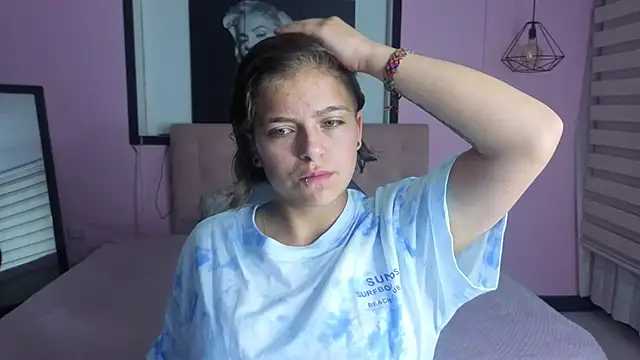 Kitten Cam online show from March 2026 11:04:01 PM