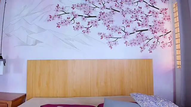 Yasmin Scott online show from September 2025 12:20:01 PM