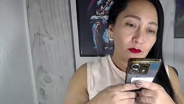 JULIANAWET69 online show from October 2025 04:01:01 AM