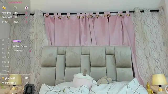 Snapshot of cute_dani01 chatting on November 2025 10:07:02 PM cute dani01 online show from November 2025 10:07:02 PM