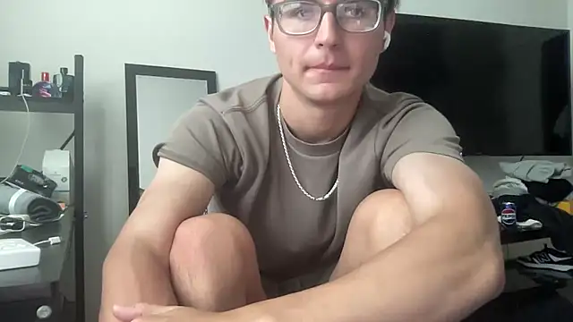 Snapshot of ryan_28747 chatting on June 2026 10:45:02 PM ryan 28747 online show from June 2026 10:45:02 PM