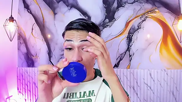 Snapshot of JackeOwens chatting on November 2025 12:41:01 AM JackeOwens online show from November 2025 12:41:01 AM