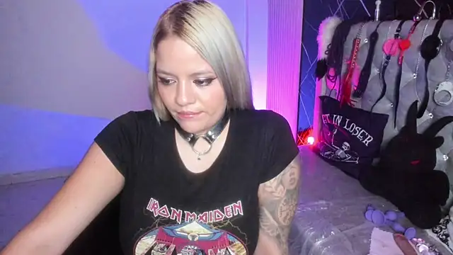 victoria  floyd online show from October 2025 09:19:02 PM