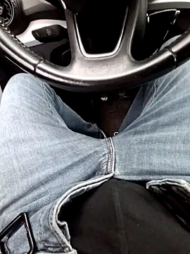 Nzino1983 online show from April 2026 04:56:02 PM