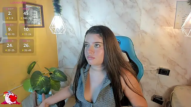 Snapshot of Lia_little18 chatting on May 2026 08:02:02 PM Lia little18 online show from May 2026 08:02:02 PM