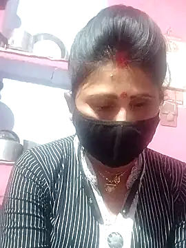 Snapshot of Bhavya_Bhan chatting on January 2025 04:17:01 PM Bhavya Bhan online show from January 2025 04:17:01 PM