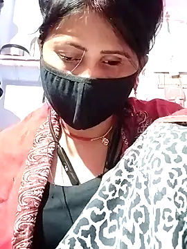 Snapshot of Bhavya_Bhan chatting on February 2025 12:52:02 AM Bhavya Bhan online show from February 2025 12:52:02 AM