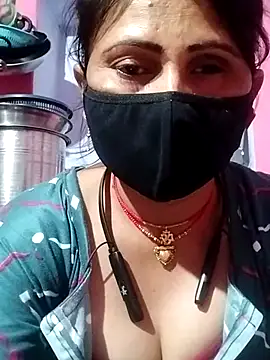 Snapshot of Bhavya_Bhan chatting on February 2025 08:50:01 PM Bhavya Bhan online show from February 2025 08:50:01 PM