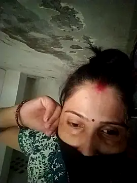 Snapshot of Bhavya_Bhan chatting on July 2026 07:08:01 AM Bhavya Bhan online show from July 2026 07:08:01 AM