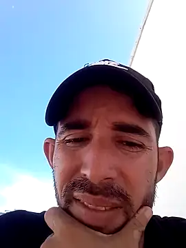 Snapshot of CubanoFull chatting on February 2025 08:13:02 PM CubanoFull online show from February 2025 08:13:02 PM