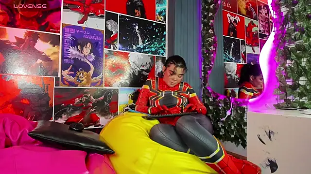 Zoe Cheshire online show from February 2025 12:04:01 AM