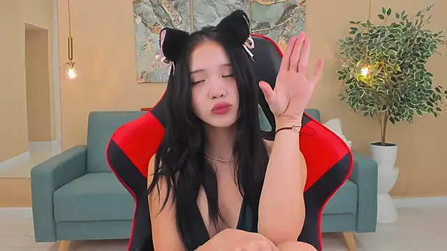 Snapshot of AnneCurtis chatting on January 2025 12:43:02 PM AnneCurtis online show from January 2025 12:43:02 PM