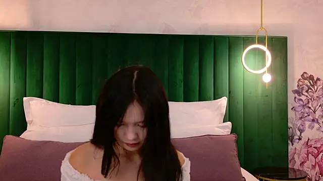 Snapshot of AnneCurtis chatting on September 2025 03:07:02 AM AnneCurtis online show from September 2025 03:07:02 AM