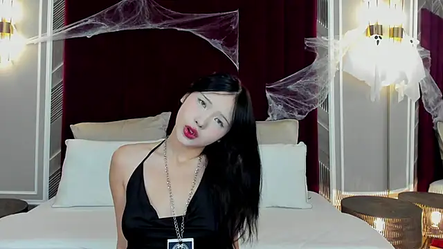 Snapshot of AnneCurtis chatting on October 2025 03:10:01 AM AnneCurtis online show from October 2025 03:10:01 AM