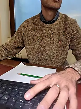 AvvocatoPorco online show from October 2025 09:54:02 AM