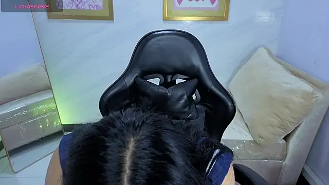 Snapshot of Paulette_v chatting on November 2025 01:14:02 PM Paulette v online show from November 2025 01:14:02 PM