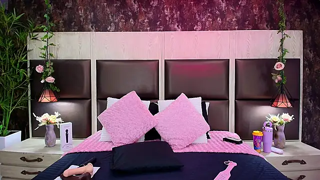 Bella Smiith  online show from November 2025 04:18:02 PM