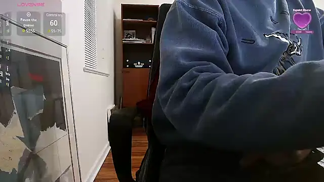 Snapshot of Prolapse_Pig chatting on February 2025 04:07:01 AM Prolapse Pig online show from February 2025 04:07:01 AM