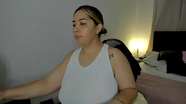 brithany olson25 online show from March 2026 01:06:02 PM