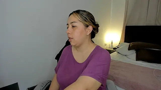 brithany olson25 online show from March 2026 08:15:02 PM