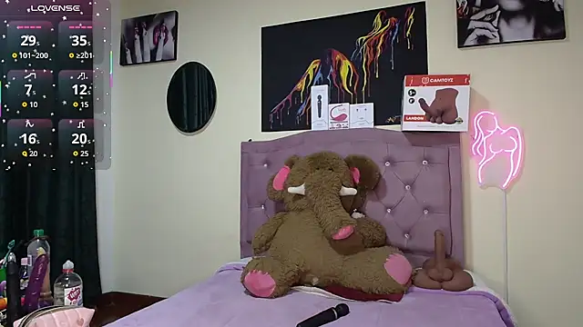 Emmie Hot online show from June 2026 11:56:02 AM