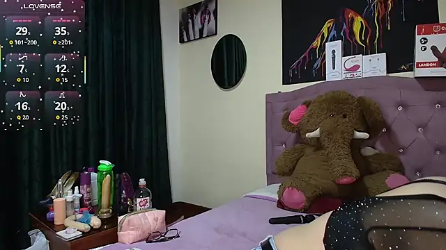 Emmie Hot online show from June 2026 11:48:02 AM