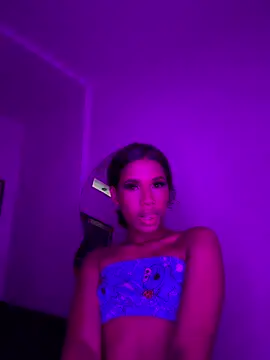 zoelily online show from June 2026 12:59:02 AM