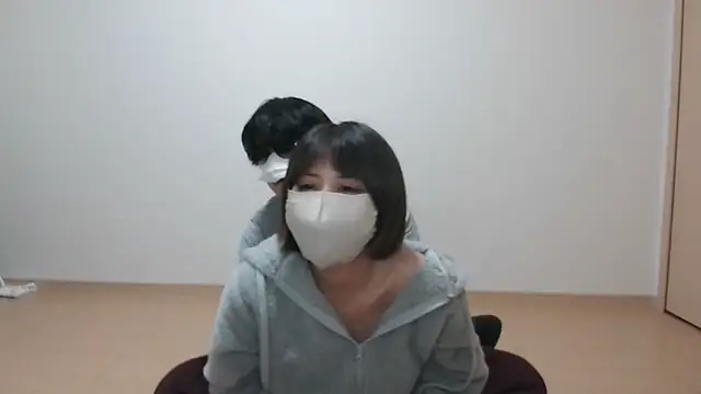 Snapshot of outi_de_sex chatting on January 2025 12:18:01 PM outi de sex online show from January 2025 12:18:01 PM