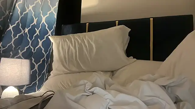 Snapshot of AngelFaye chatting on February 2025 10:32:01 PM AngelFaye online show from February 2025 10:32:01 PM