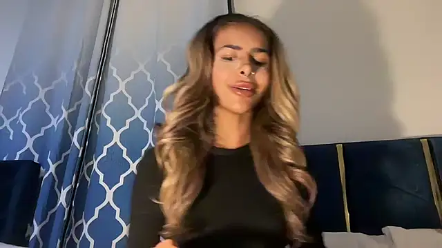 Snapshot of AngelFaye chatting on February 2025 12:17:01 AM AngelFaye online show from February 2025 12:17:01 AM