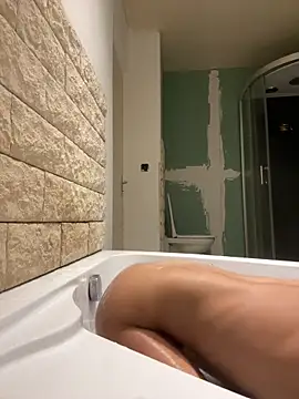 Snapshot of shay212 chatting on January 2025 02:03:02 PM shay212 online show from January 2025 02:03:02 PM