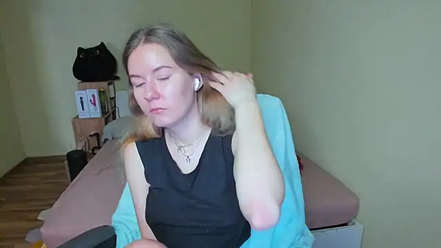 EmilyPaw online show from March 2025 07:20:02 AM