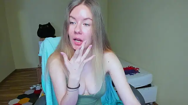 EmilyPaw online show from March 2025 07:15:01 AM