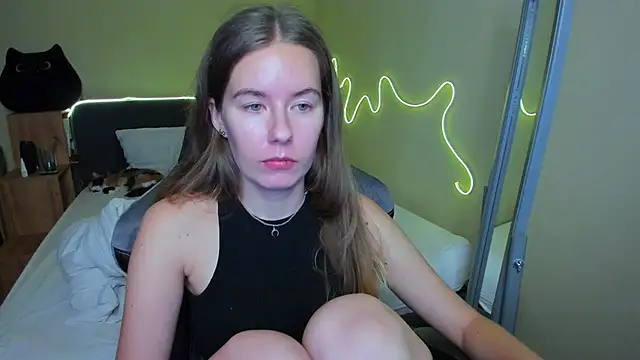 EmilyPaw online show from November 2025 07:13:02 PM