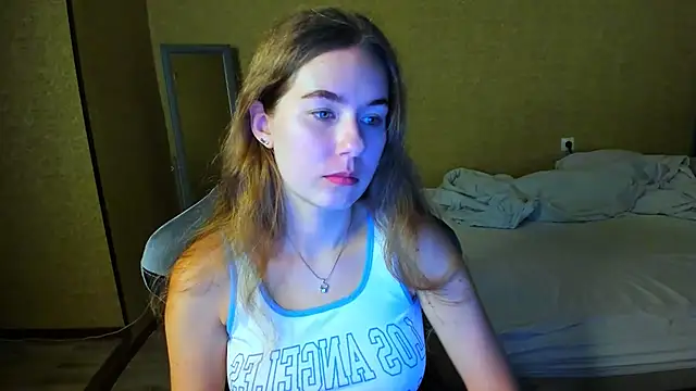 EmilyPaw online show from July 2026 06:23:02 PM