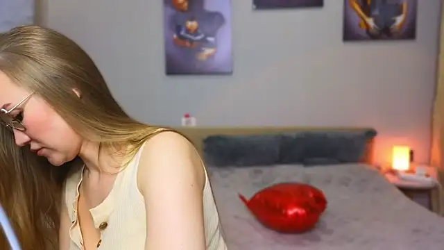 DianaShermy online show from March 2026 01:28:01 PM