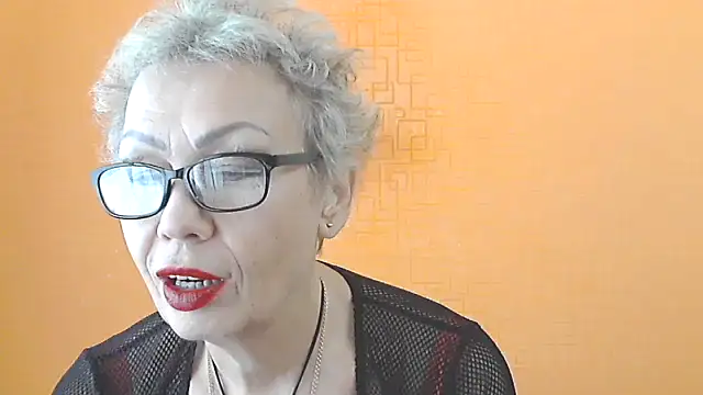 NessyJenixs online show from November 2025 07:30:02 AM