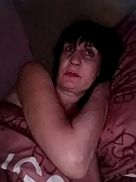 Laura Kiss online show from April 2026 08:09:02 PM